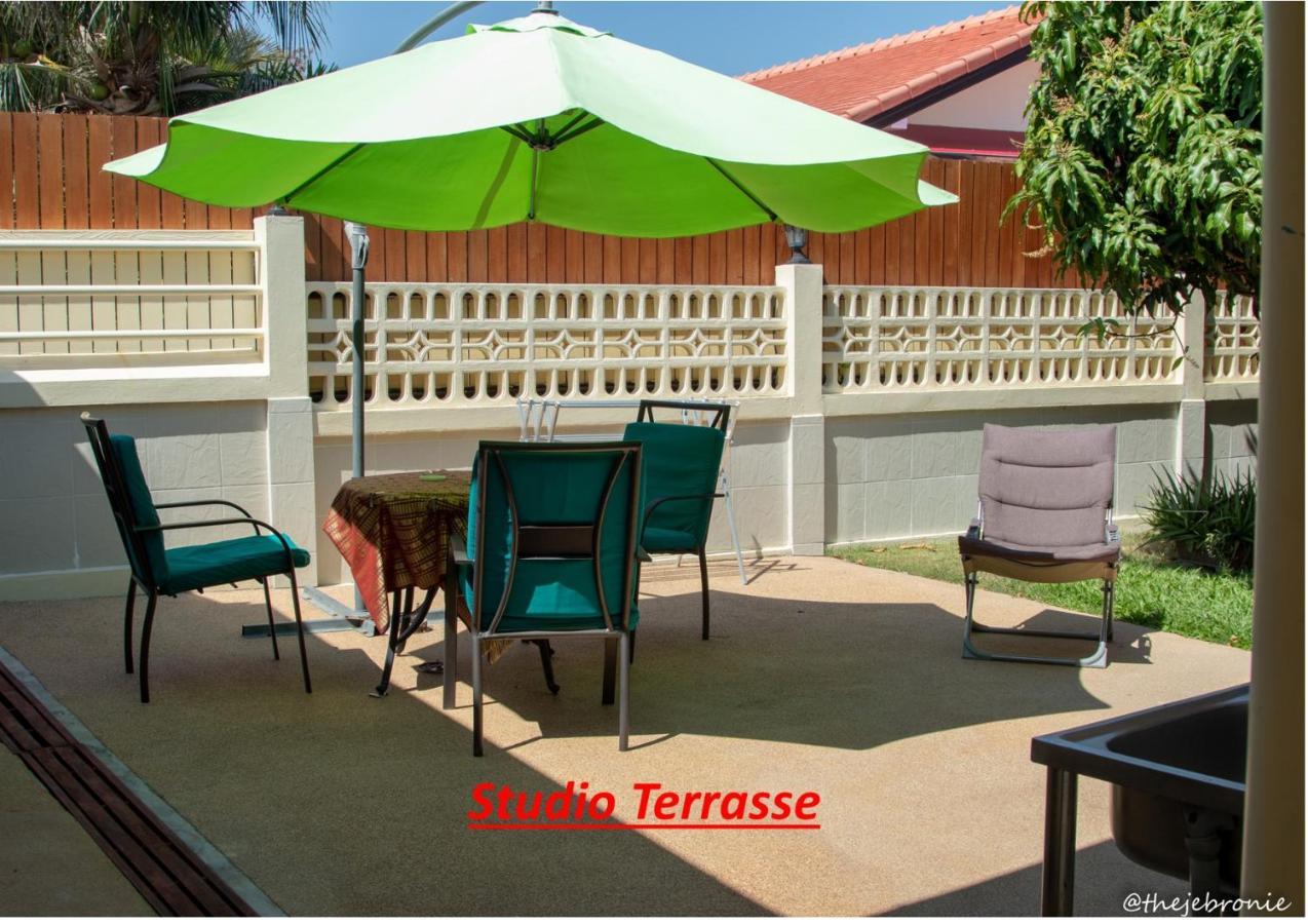 Résidence Chez Nous Phuket Rawai Extérieur photo